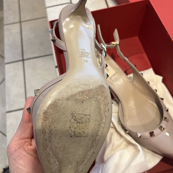 Valentino Garavani Rockstud Patent Leather Slingback Pumps 40 EU- kitten heel - Picture 2 of 14